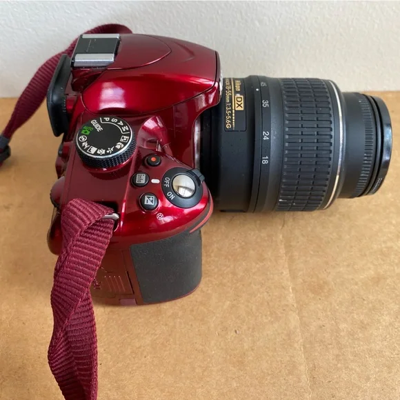 Nikon D3200 Digital Camera with Nikon DX AF-S 18-55mm f/3.5-5.6G VR Lens